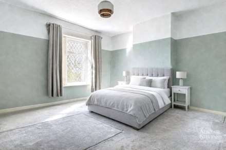 Rhodes Hill, Lees, Image 7