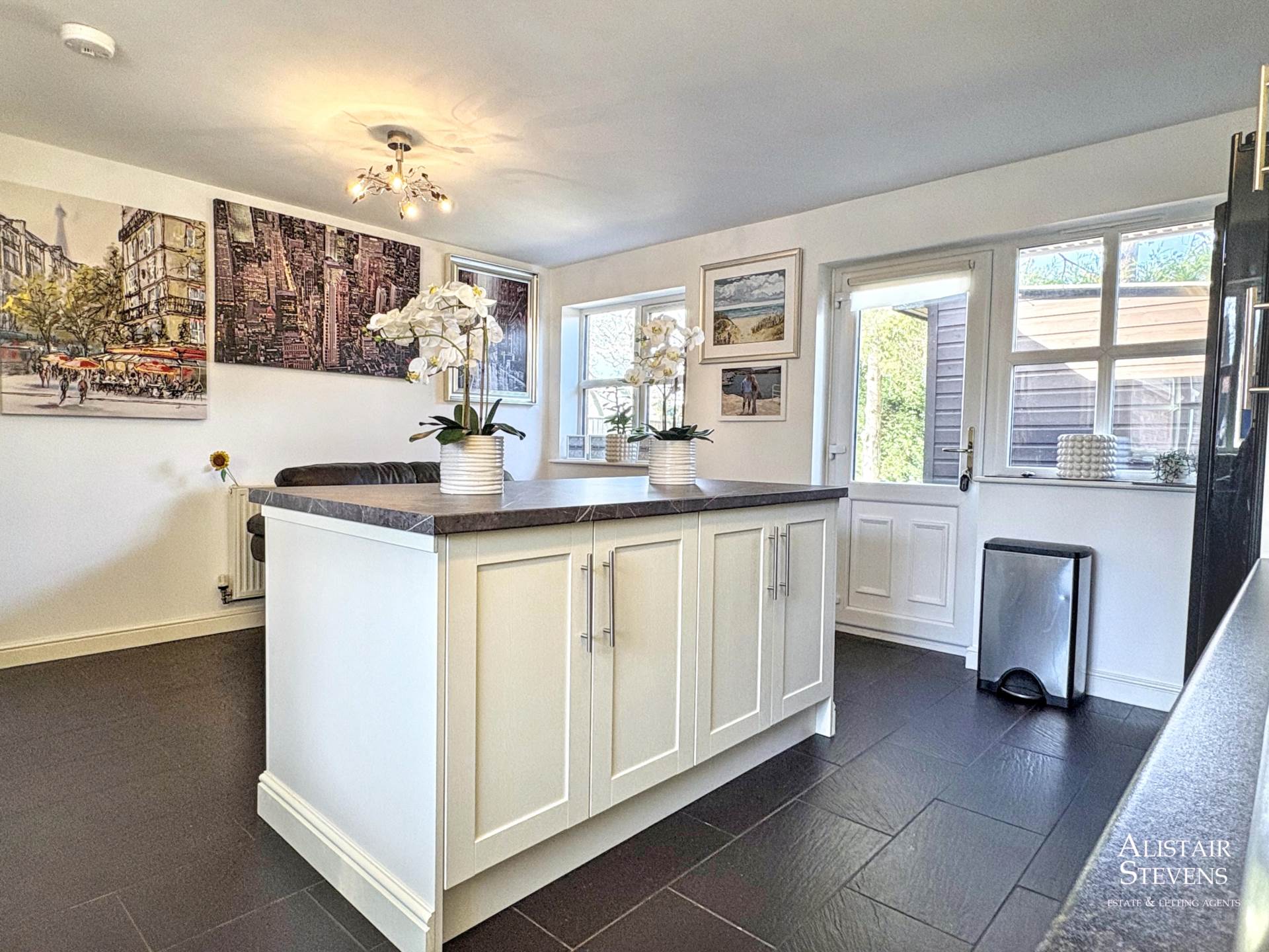 Parklands, Royton, Image 2