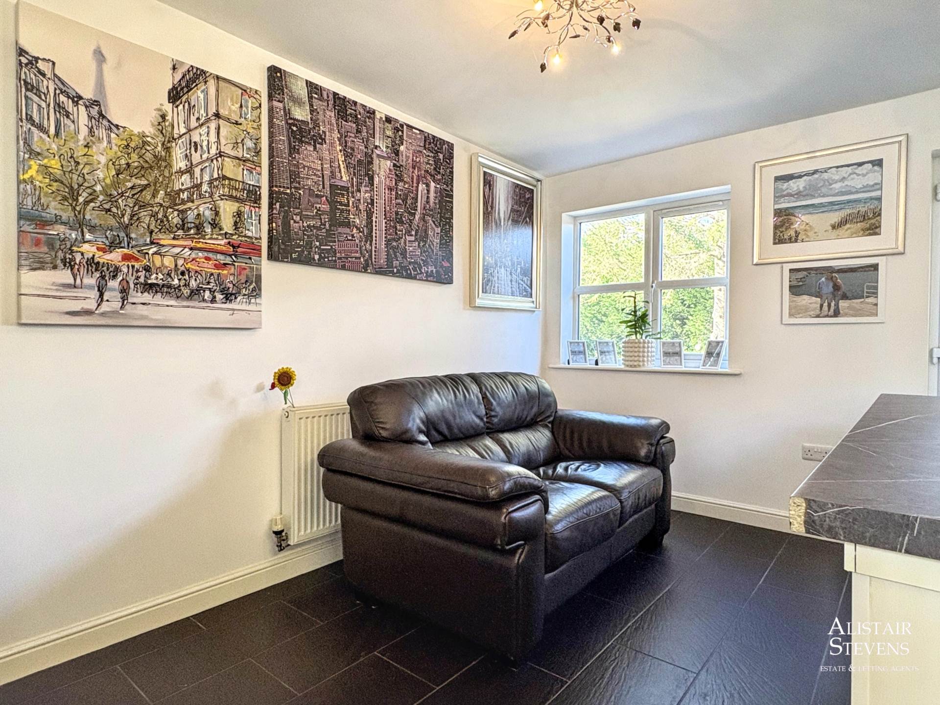 Parklands, Royton, Image 6