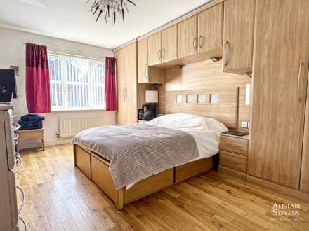 Parklands, Royton, Image 10