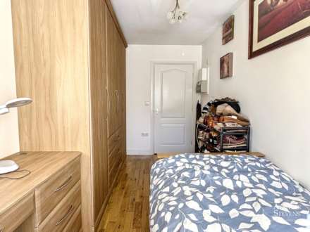 Parklands, Royton, Image 13