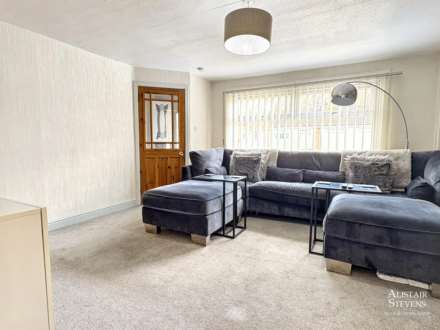 Harewood Drive, Royton, Image 2