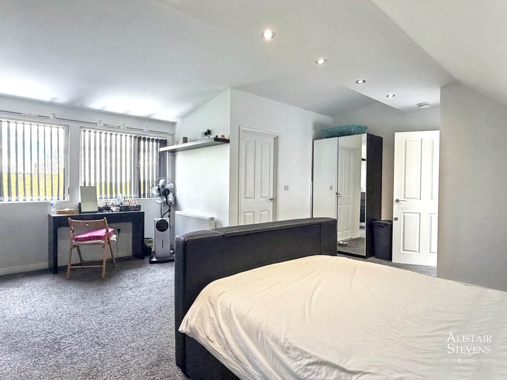 Perth Street, Heyside, Image 16