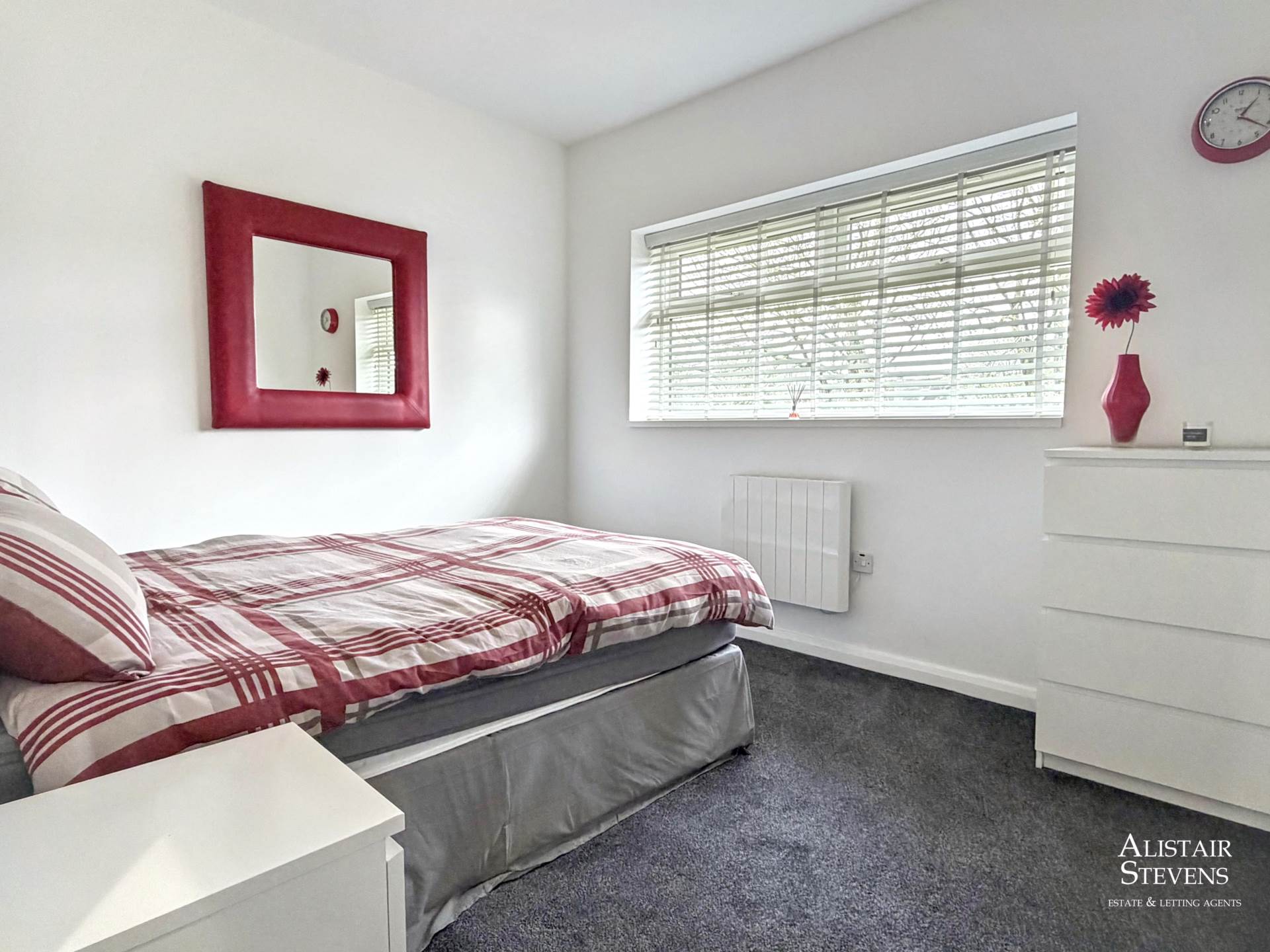 Perth Street, Heyside, Image 23