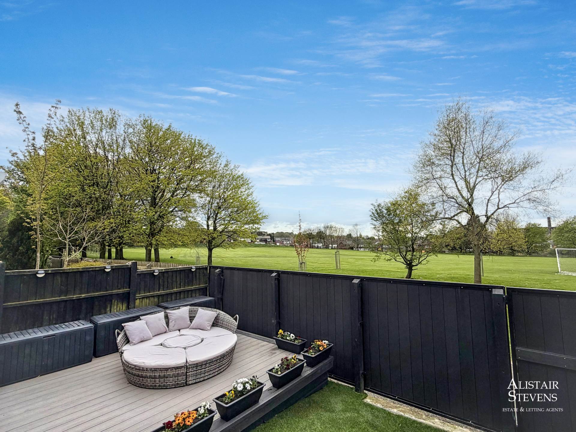 Perth Street, Heyside, Image 31