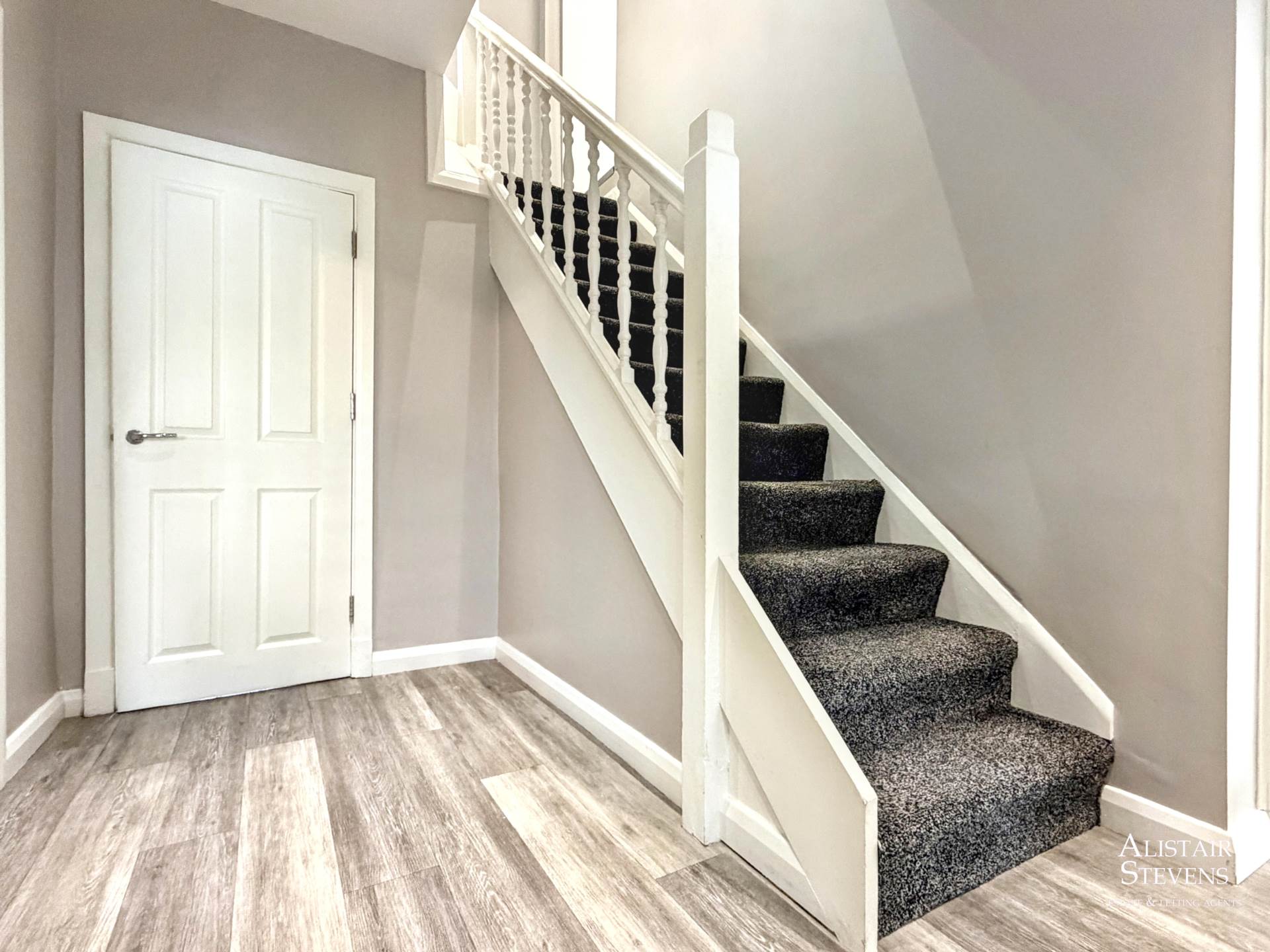 Perth Street, Heyside, Image 4