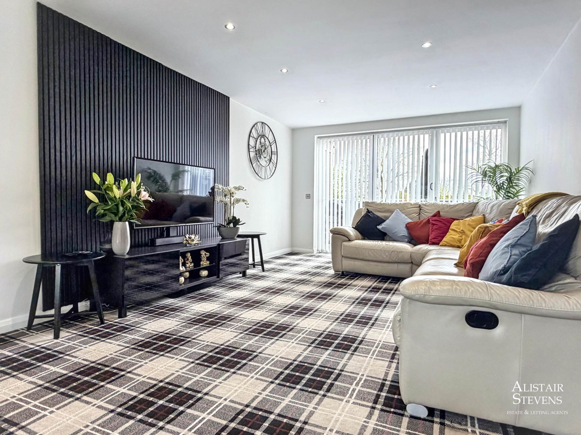 Perth Street, Heyside, Image 5