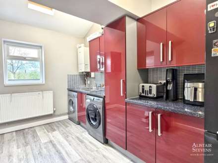 Perth Street, Heyside, Image 11