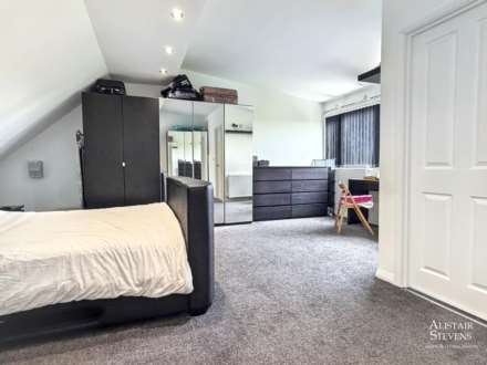 Perth Street, Heyside, Image 17