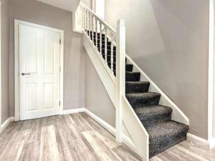 Perth Street, Heyside, Image 4