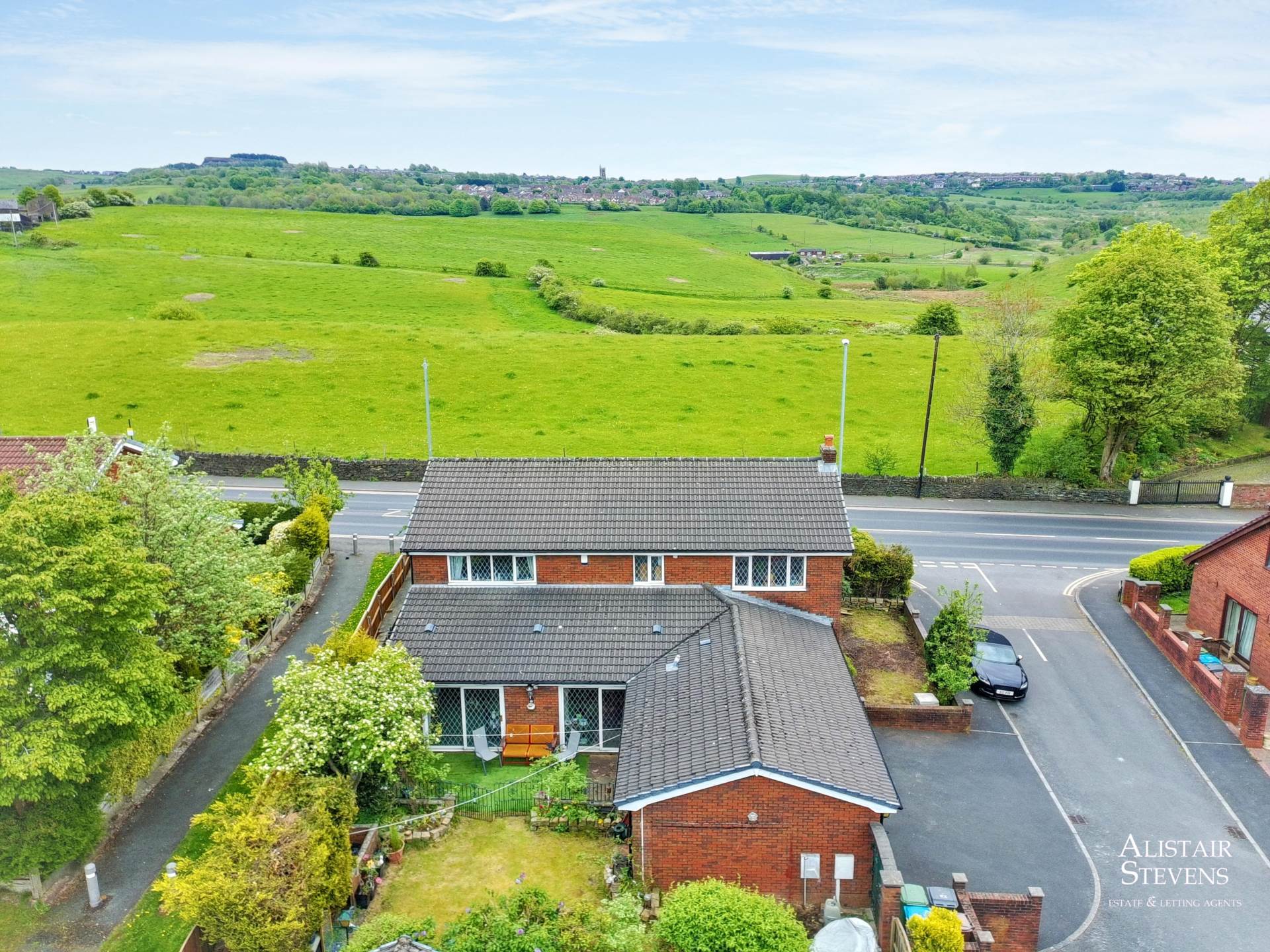 Marches Close, Oldham, Image 1