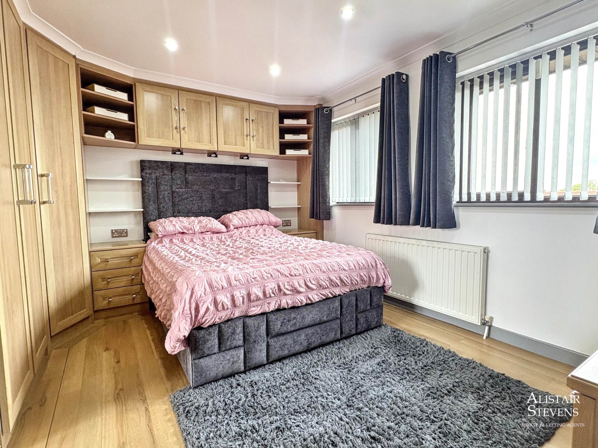 St James Close, Thornham, Rochdale, Image 11