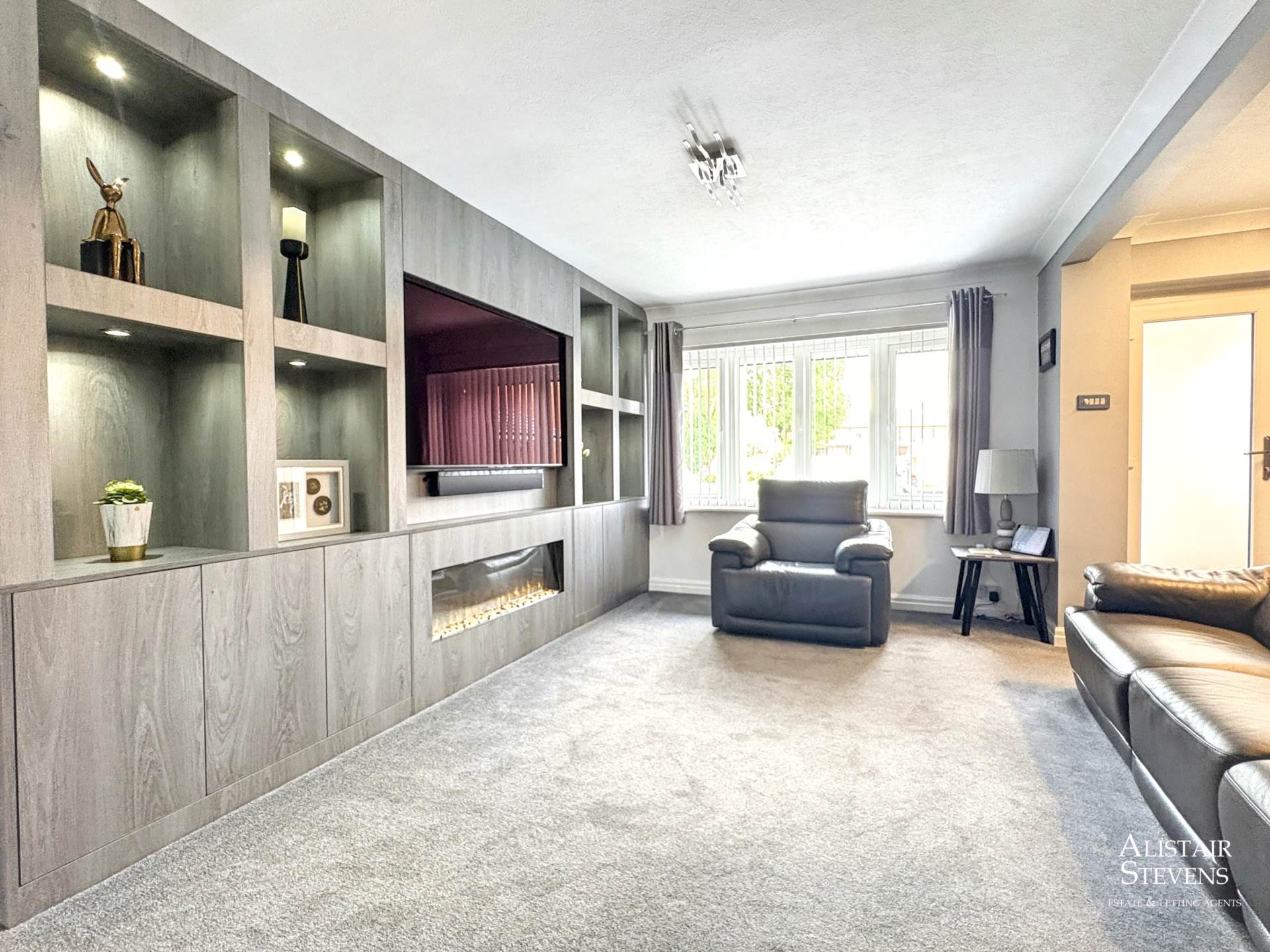 St James Close, Thornham, Rochdale, Image 5