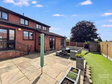 St James Close, Thornham, Rochdale, Image 30