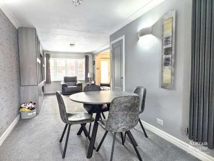 St James Close, Thornham, Rochdale, Image 7