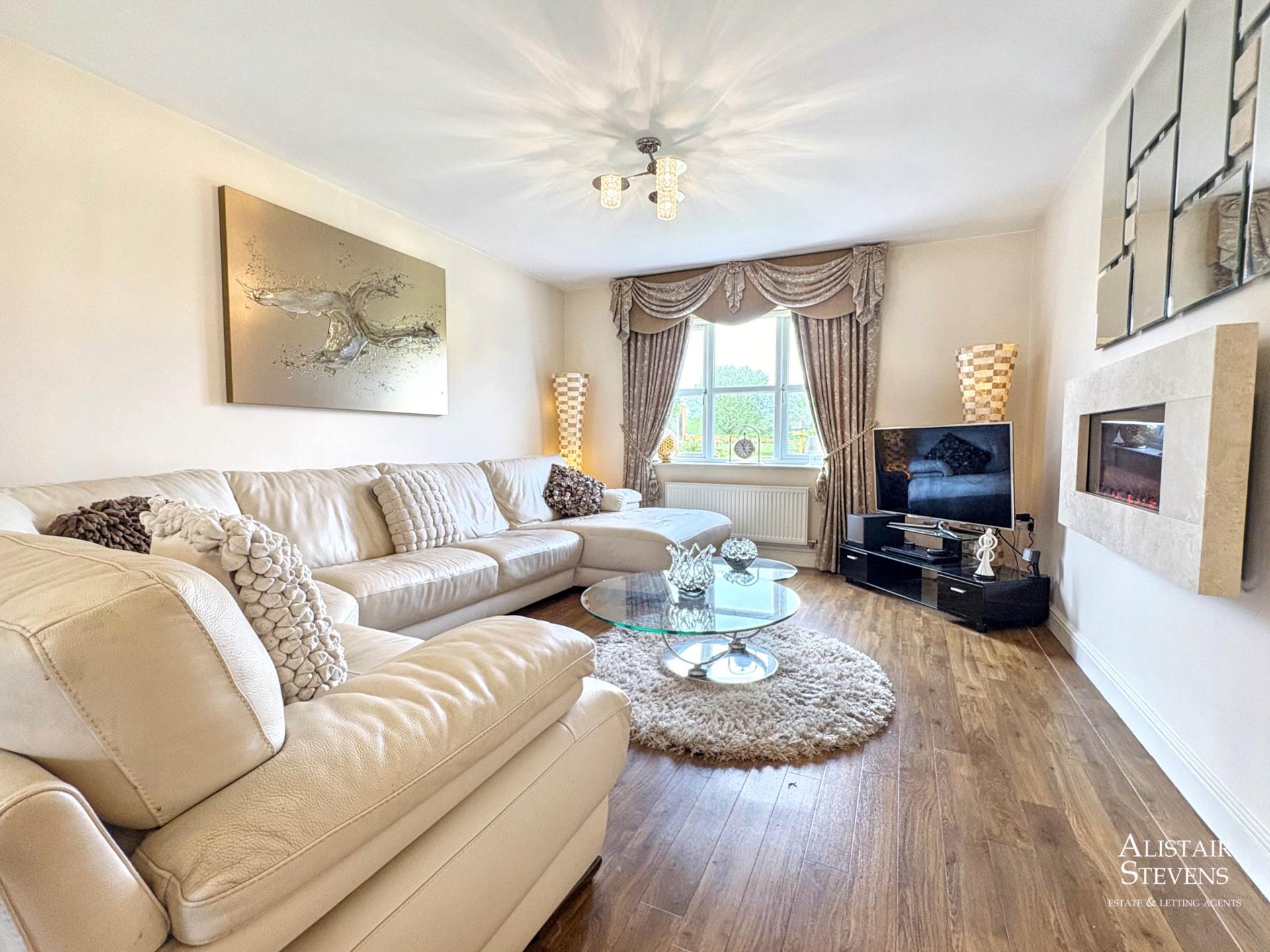 Highthorne Green, Royton, Image 6