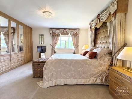 Highthorne Green, Royton, Image 15