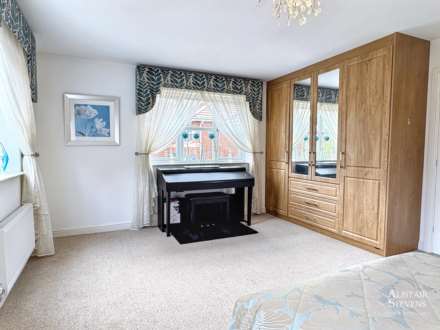 Highthorne Green, Royton, Image 21