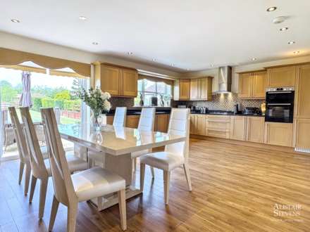 Highthorne Green, Royton, Image 9