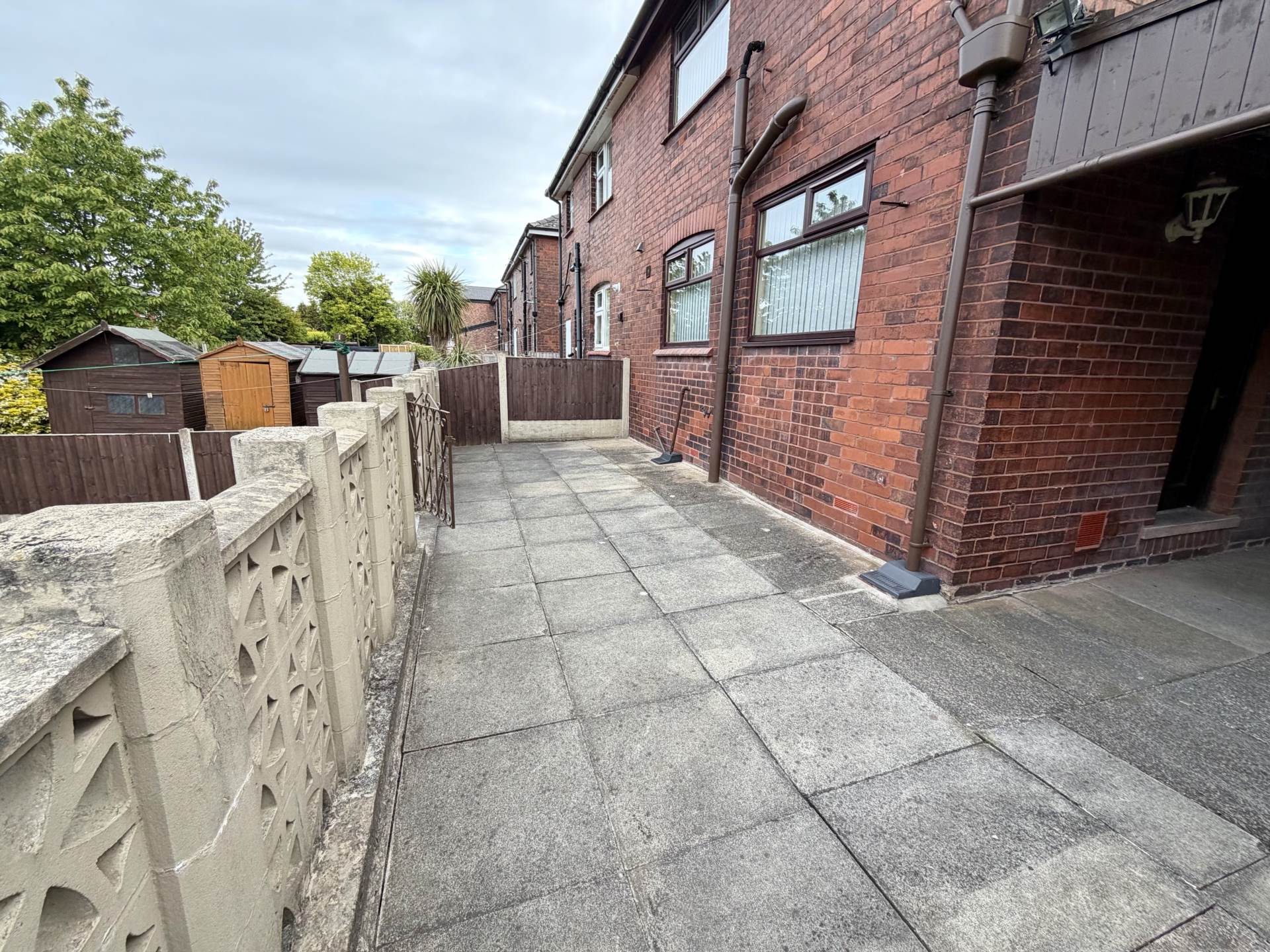Parkway, Chadderton, Image 14
