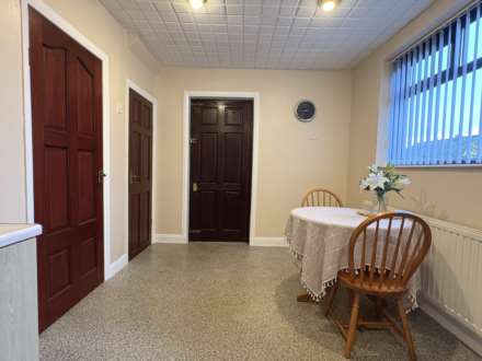 Parkway, Chadderton, Image 5