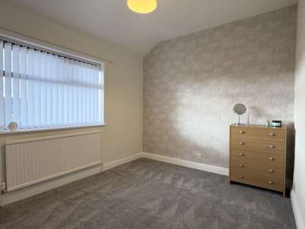 Parkway, Chadderton, Image 8