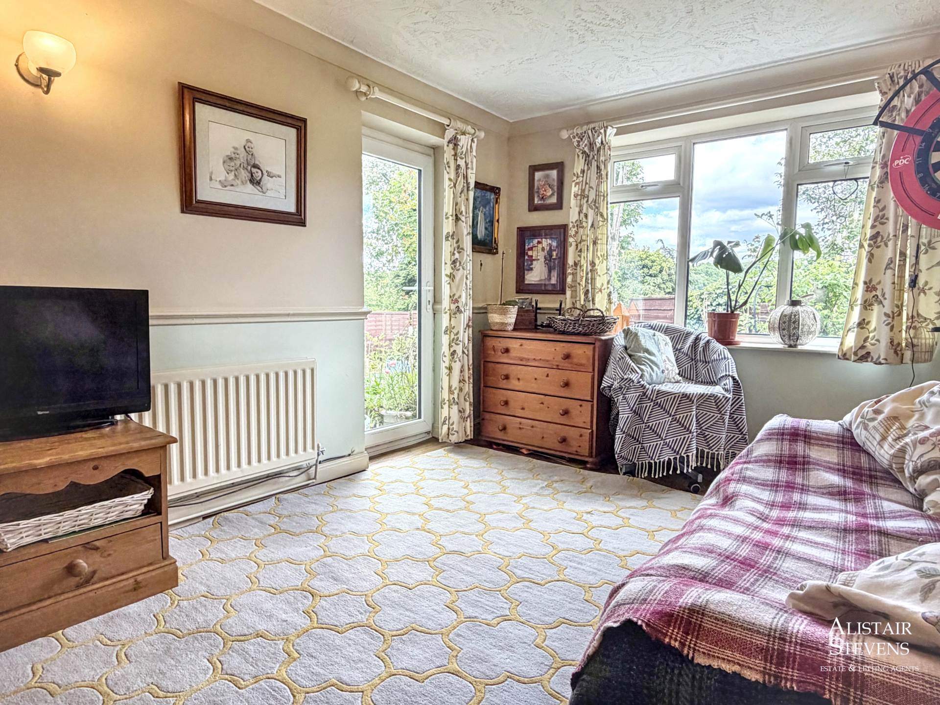 Heather Avenue, Shaw, Image 16
