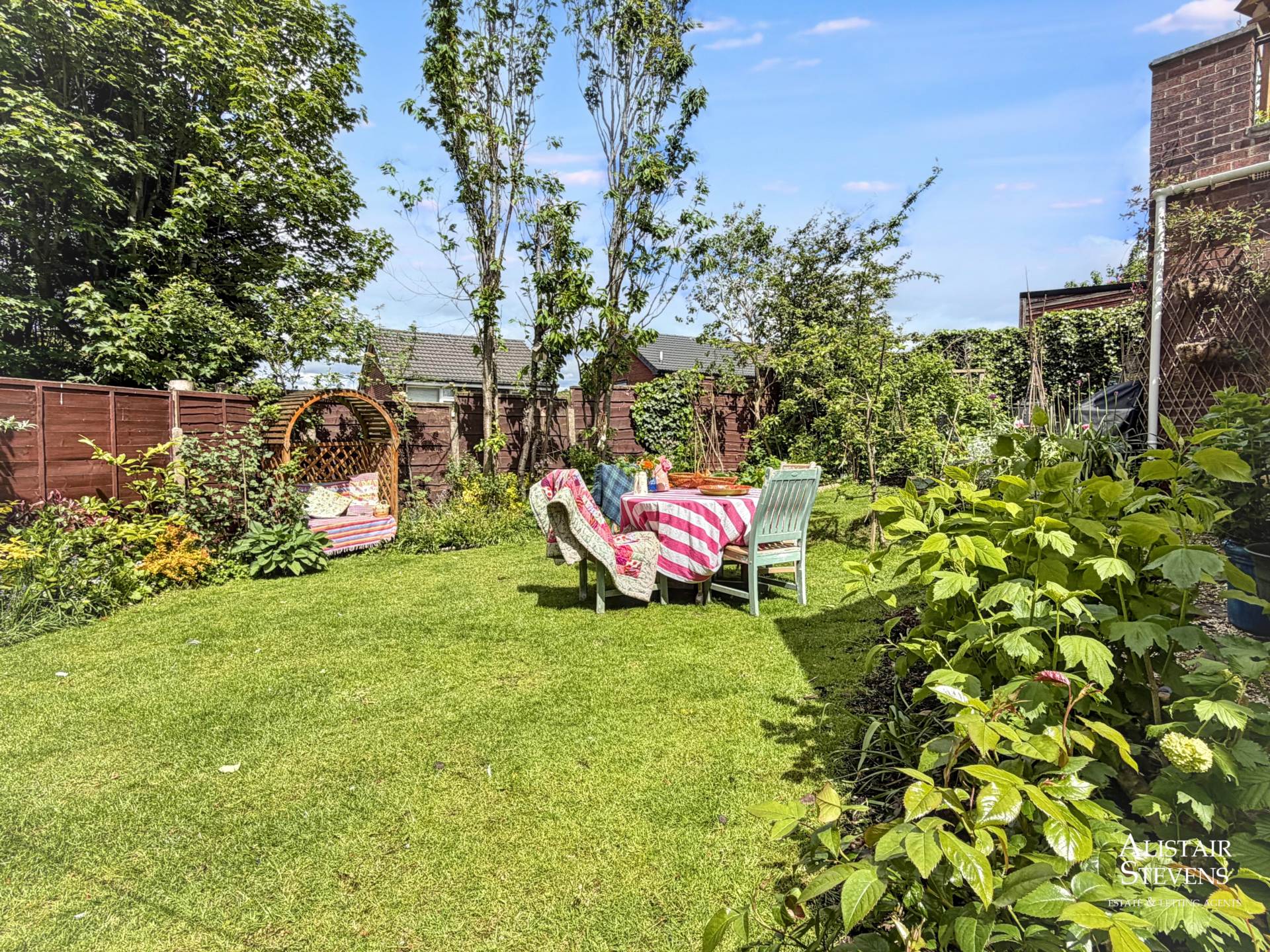 Heather Avenue, Shaw, Image 30