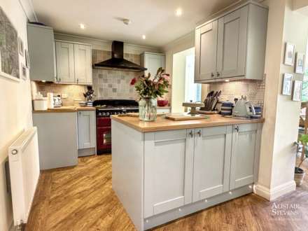 Heather Avenue, Shaw, Image 11