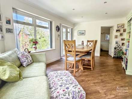Heather Avenue, Shaw, Image 12