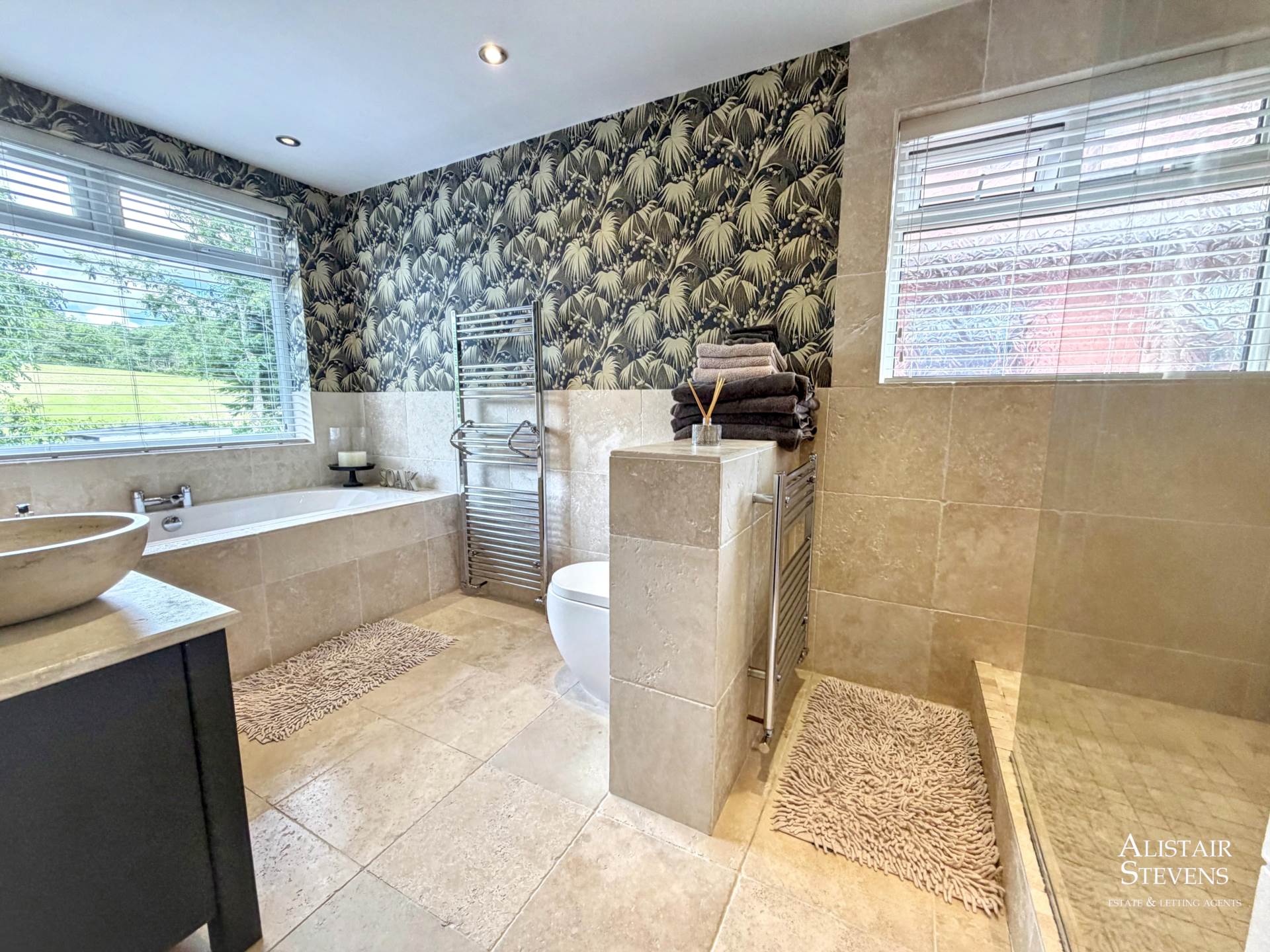 Heights Lane, Oldham, Image 22