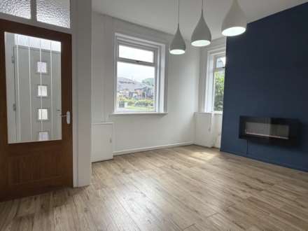 Tandle Hill Terrace, Rochdale, Image 3