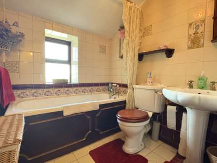 Grains Bar, Oldham, Image 14