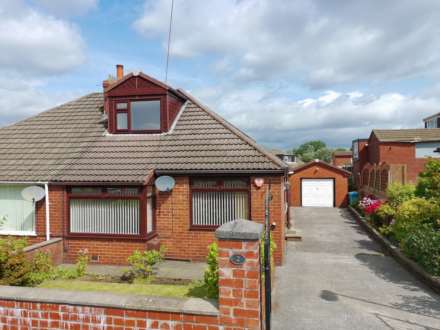 Carlton Way, Royton, Image 1