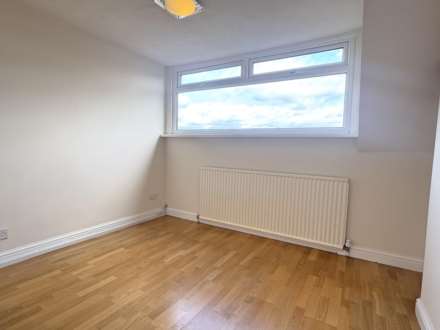 Carlton Way, Royton, Image 11