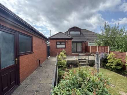 Carlton Way, Royton, Image 18