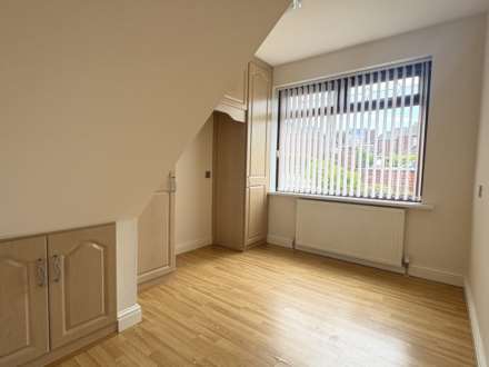 Carlton Way, Royton, Image 5