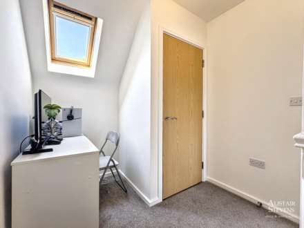 Broomes Park, Chadderton, Oldham, Image 15