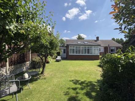 Broadway, Chadderton, Image 17
