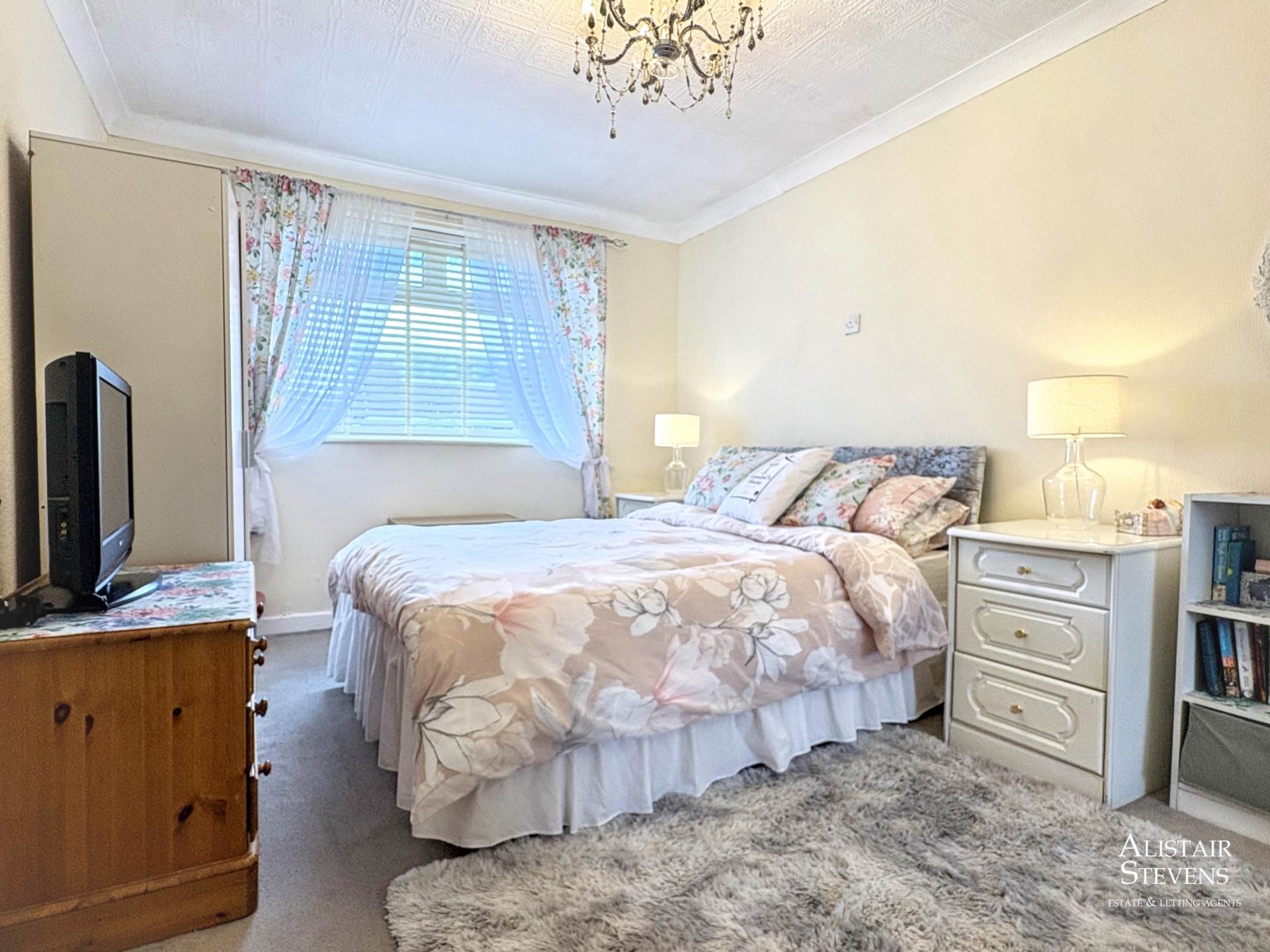 Mendip Close, Chadderton, Image 6