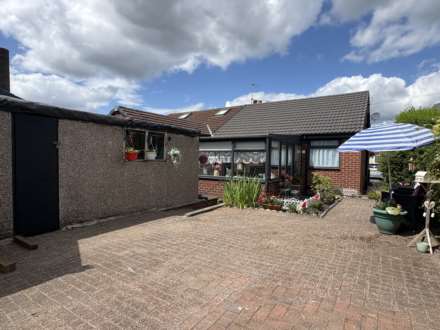 Mendip Close, Chadderton, Image 12