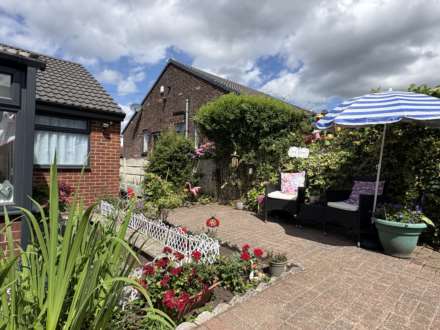 Mendip Close, Chadderton, Image 13