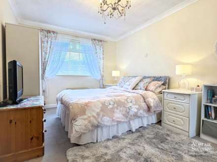 Mendip Close, Chadderton, Image 6
