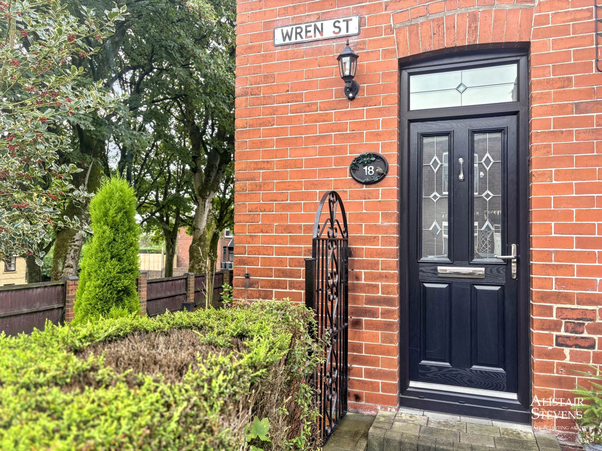 Wren Street, Lees, Oldham, Image 2
