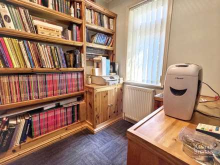 Wren Street, Lees, Oldham, Image 12