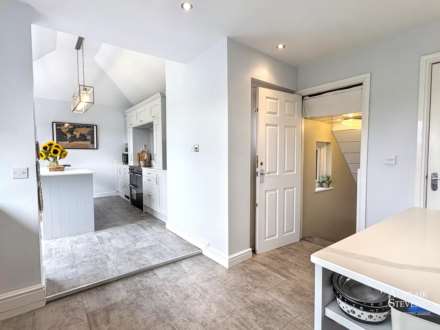 Oldham Road, Thornham, Rochdale, Image 11