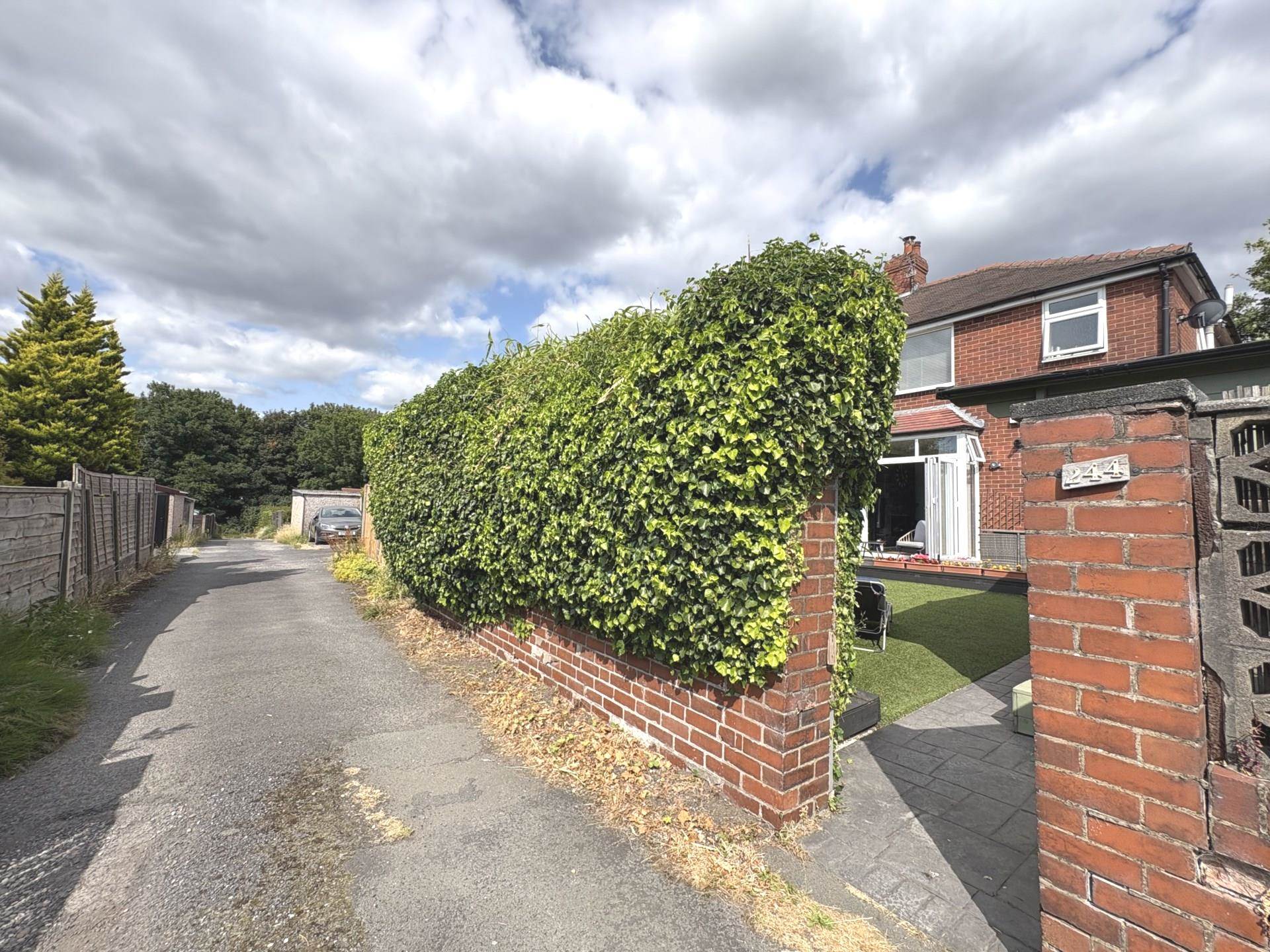 Broadway, Chadderton, Image 3