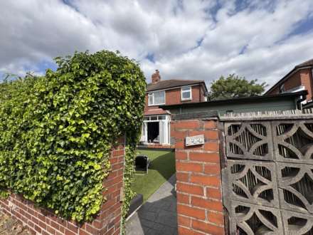 Broadway, Chadderton, Image 25