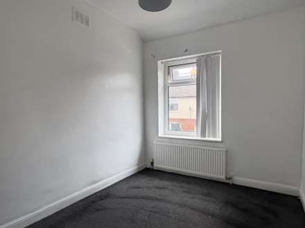 Windsor Avenue, Chadderton, Oldham, Image 12