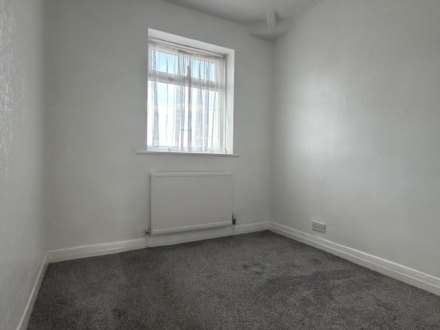 Southgate Road, Chadderton, Image 13